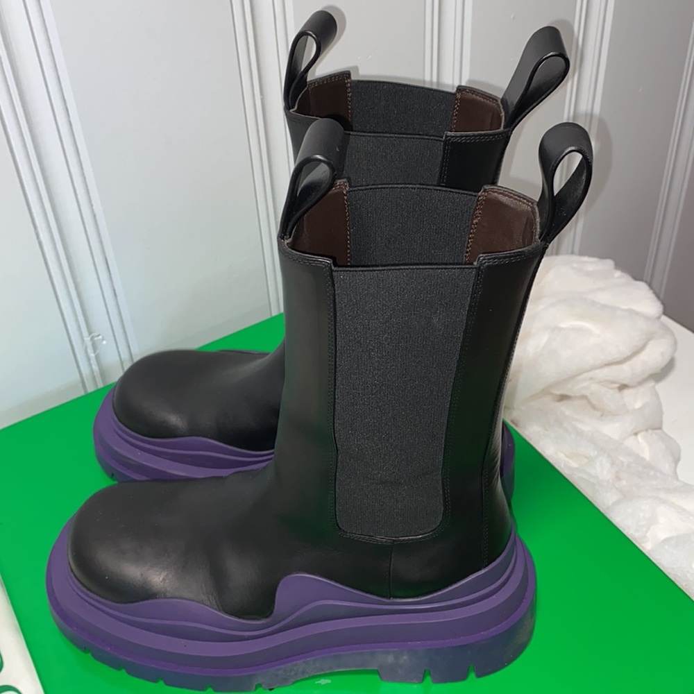 Bottega Veneta Purple Tire Leather Chelsea Boots - Picture 12 of 17